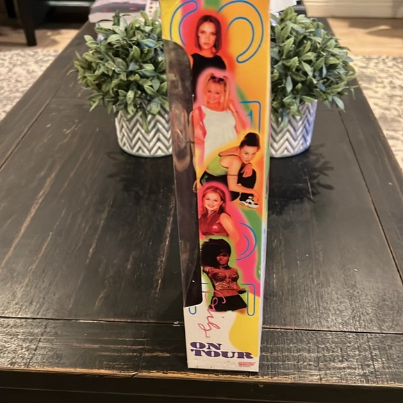 SPICE GIRLS MELANA Vintage 1998 on tour doll, new in box, very nice - Picture 4 of 8